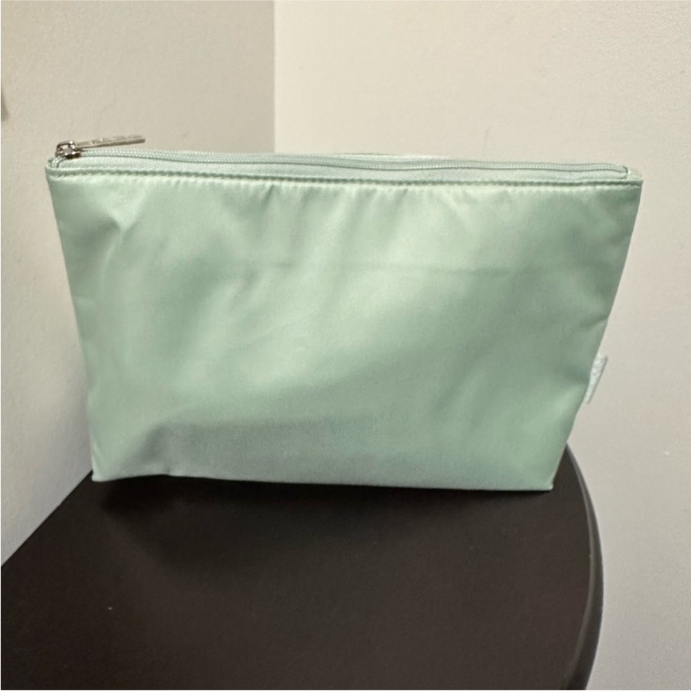 NEW CLINIQUE COSMETICS BAG